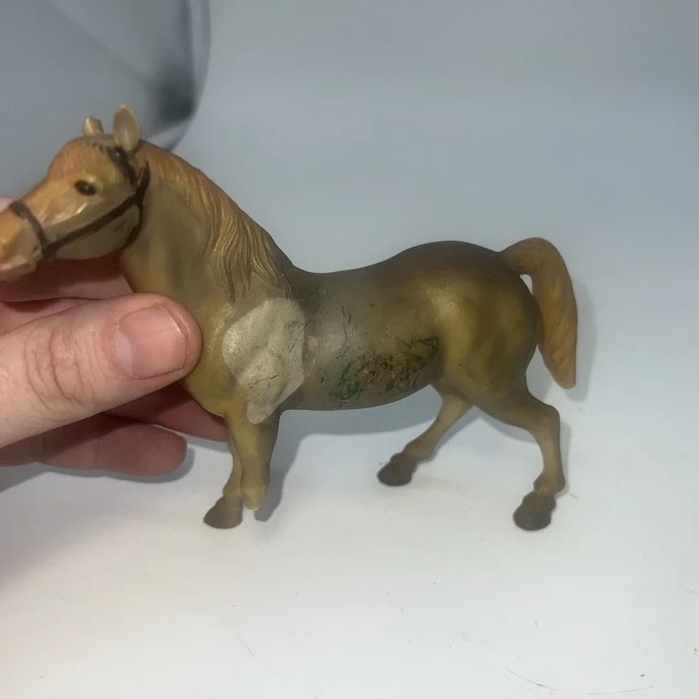 Vintage Hard Plastic Indian On Horse Toy Hong Kong Native‎ American Head Dress